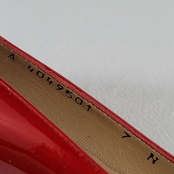 Stuart Weitzman Muse Red Quasar Heels Sz 7 N - Picture 13 of 16